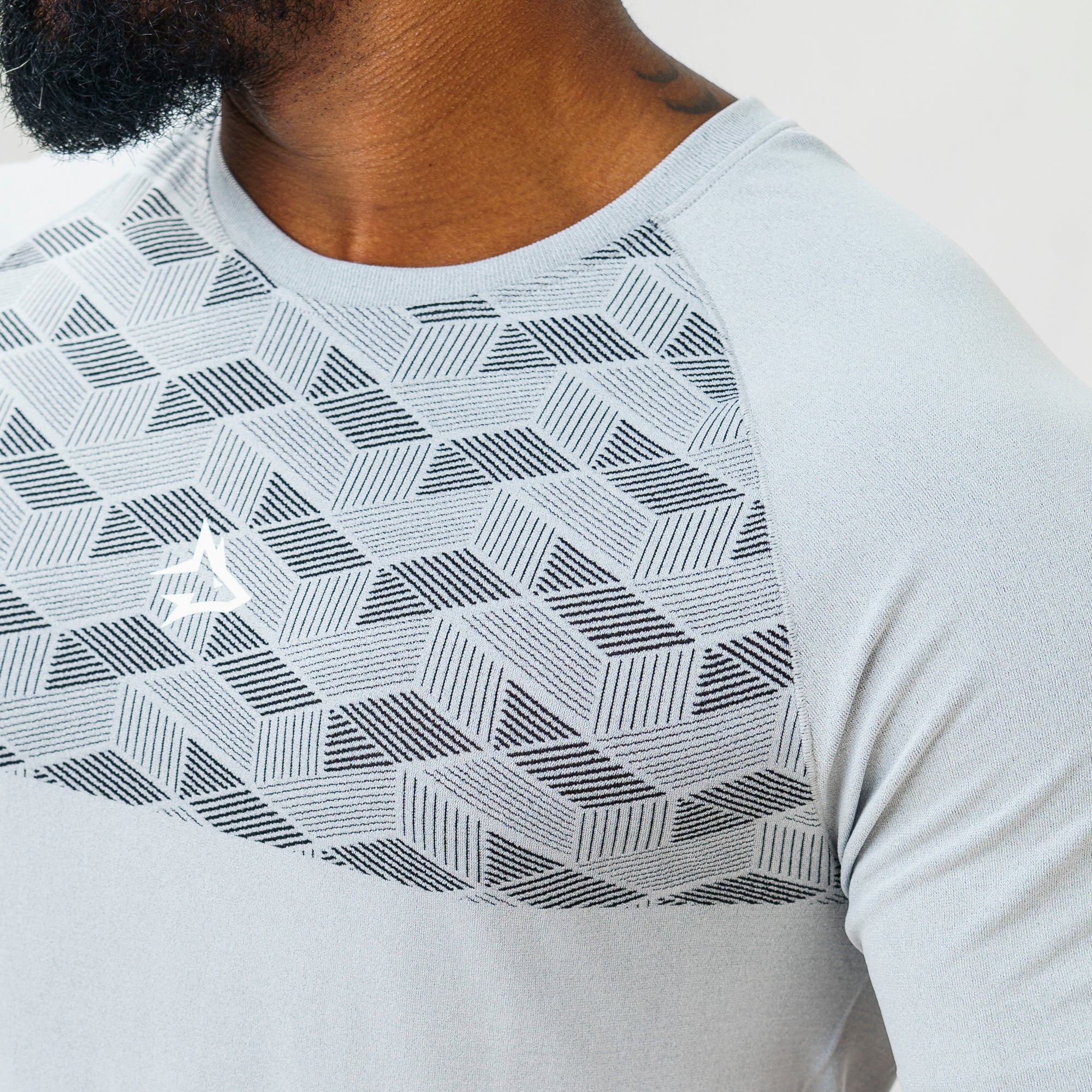 Camiseta Apex Dry Holographic Cinza Gelo - Sem Costura - Image 10