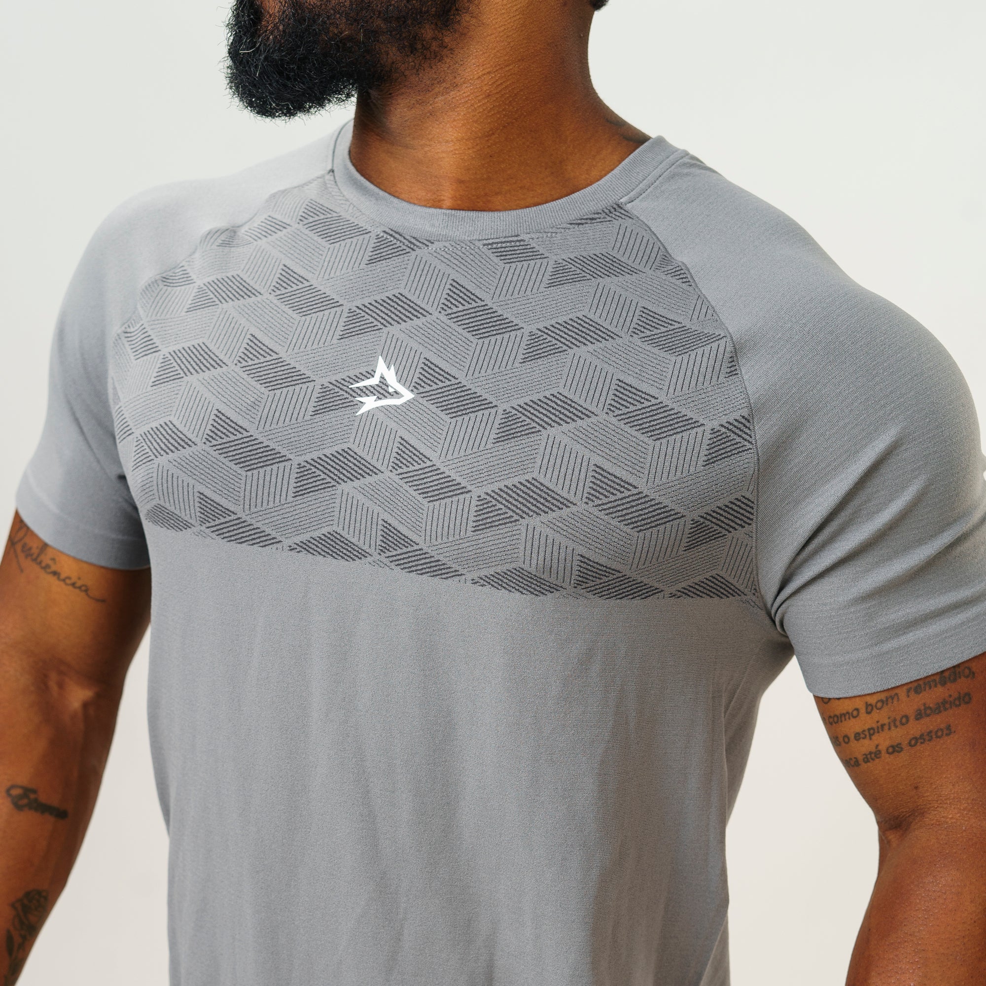 Camiseta Apex Dry Holographic Cinza - Sem Costura - Image 9