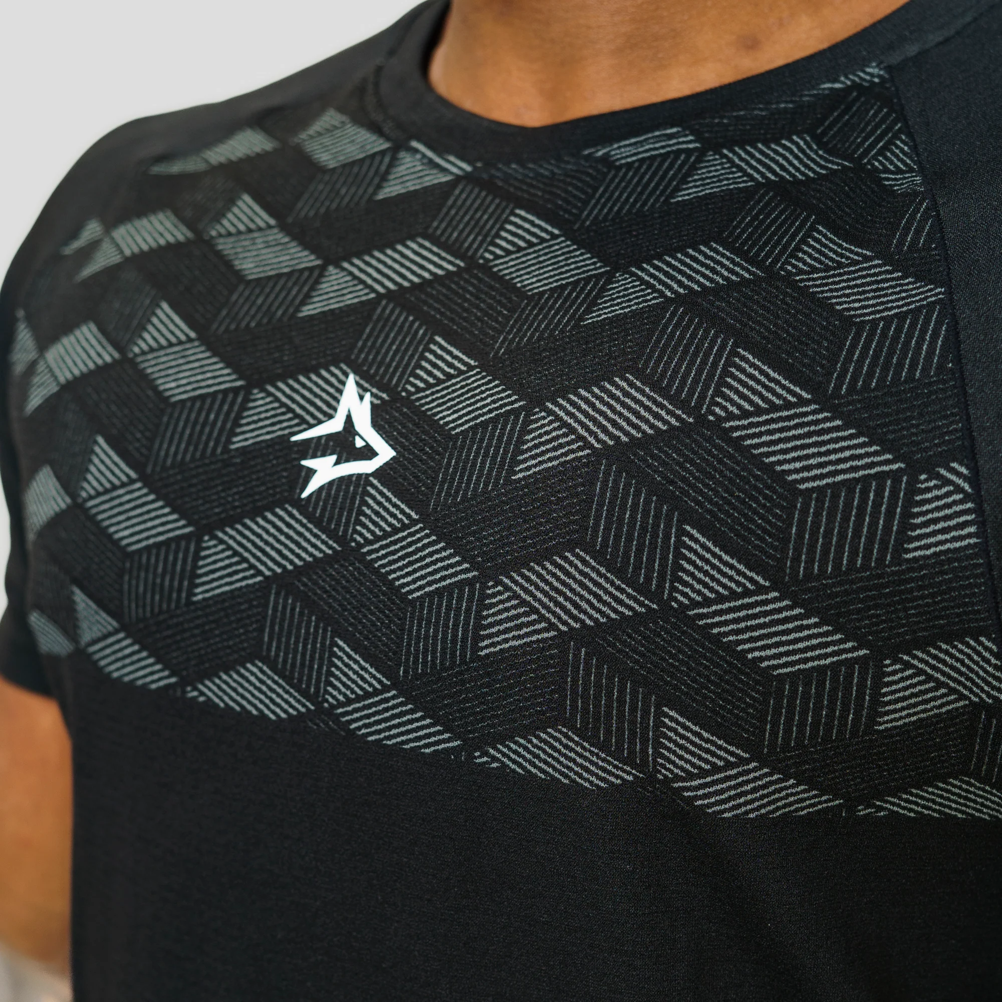 Camiseta Apex Dry Holographic Preto - Sem Costura - Image 2