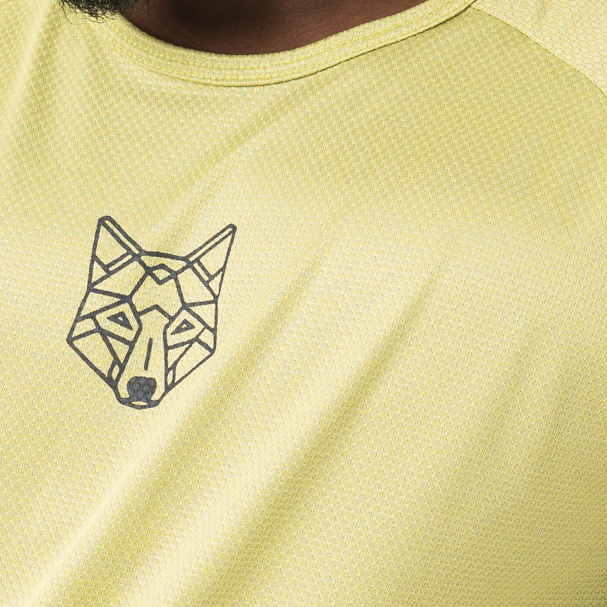 Camiseta Dry Fit Lobo Geométrico Verde Folha - Image 4
