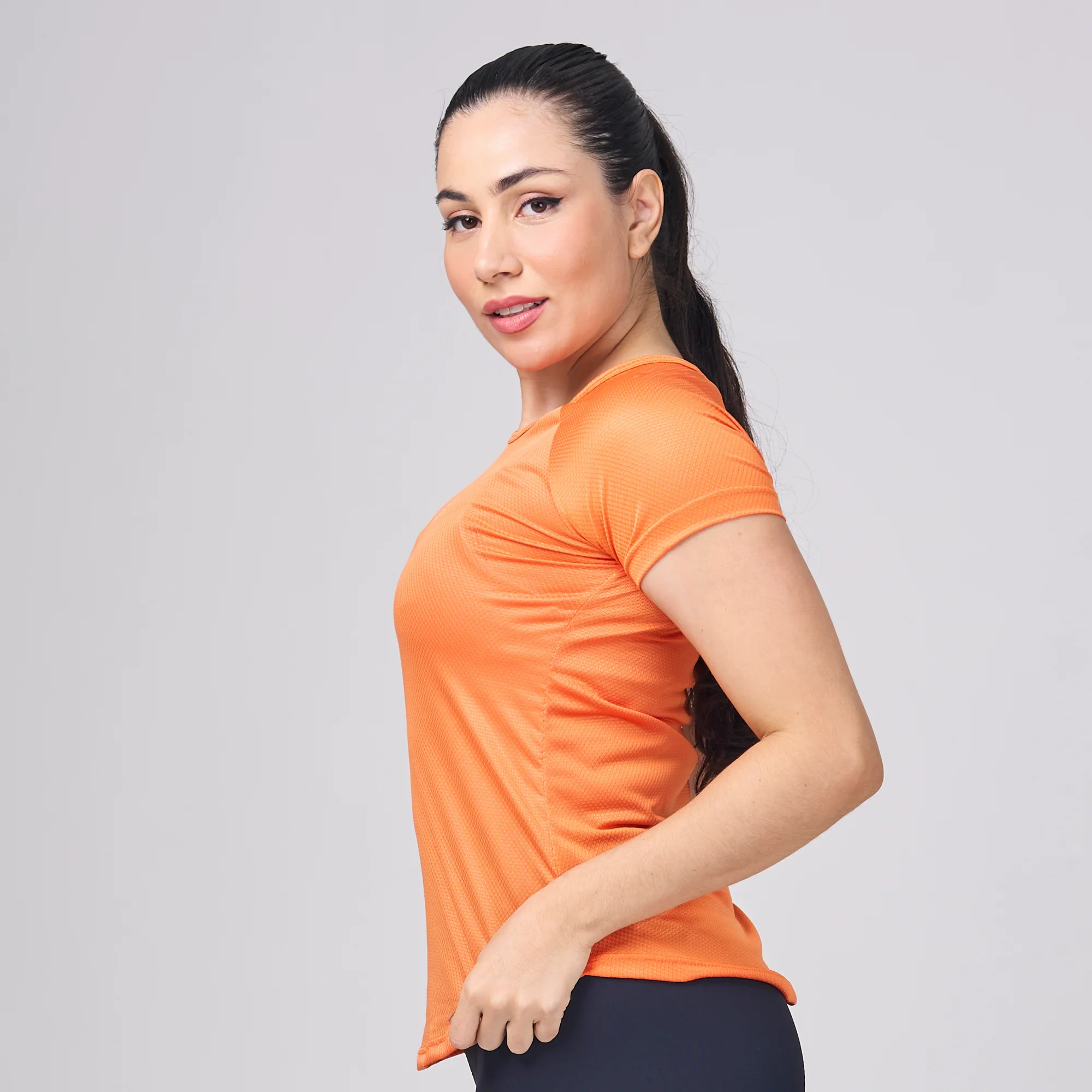 Camiseta Feminina Dry Fit Lobo Geometrico Laranja - Image 3