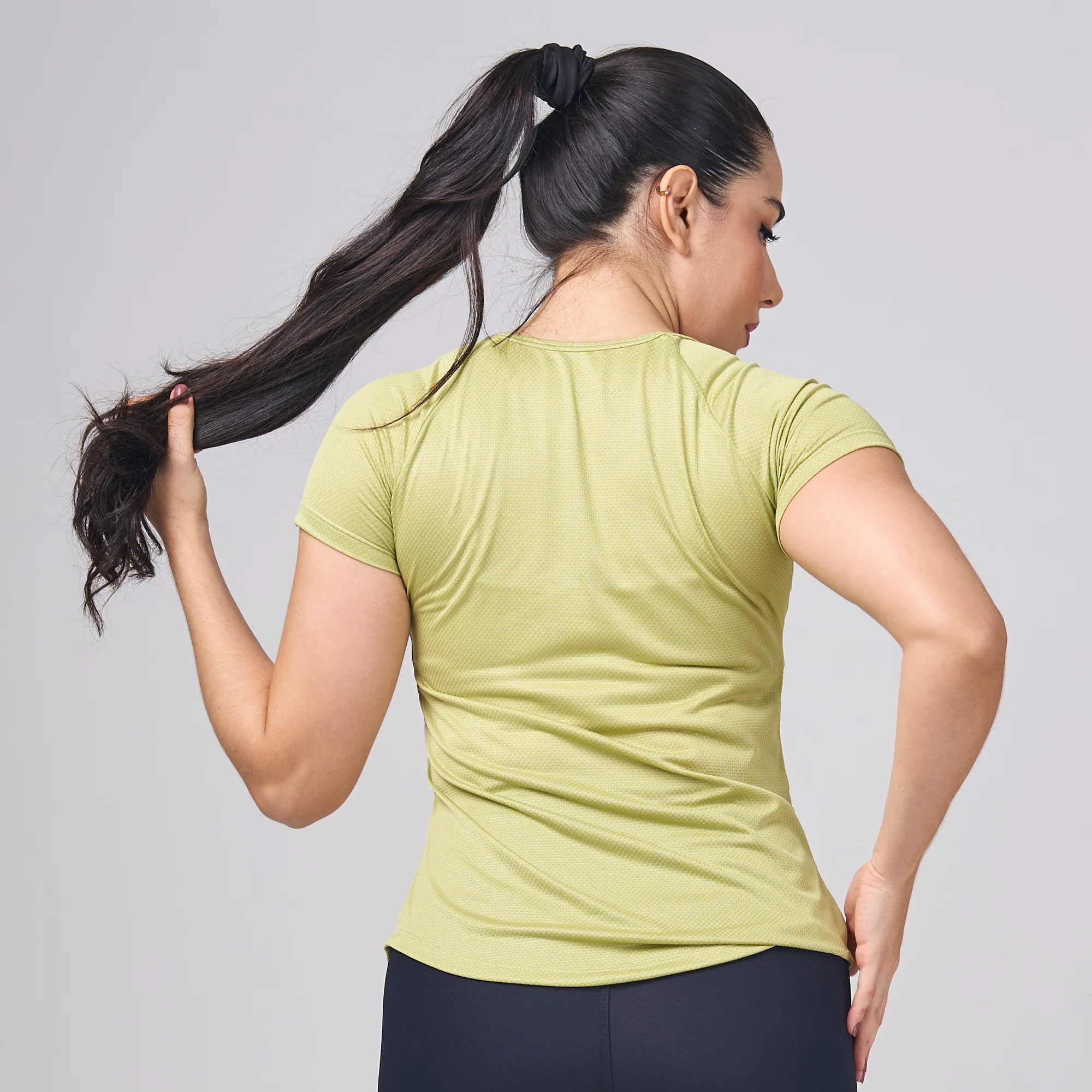 Camiseta Feminina Dry Fit Lobo Geométrico Verde Folha - Image 7