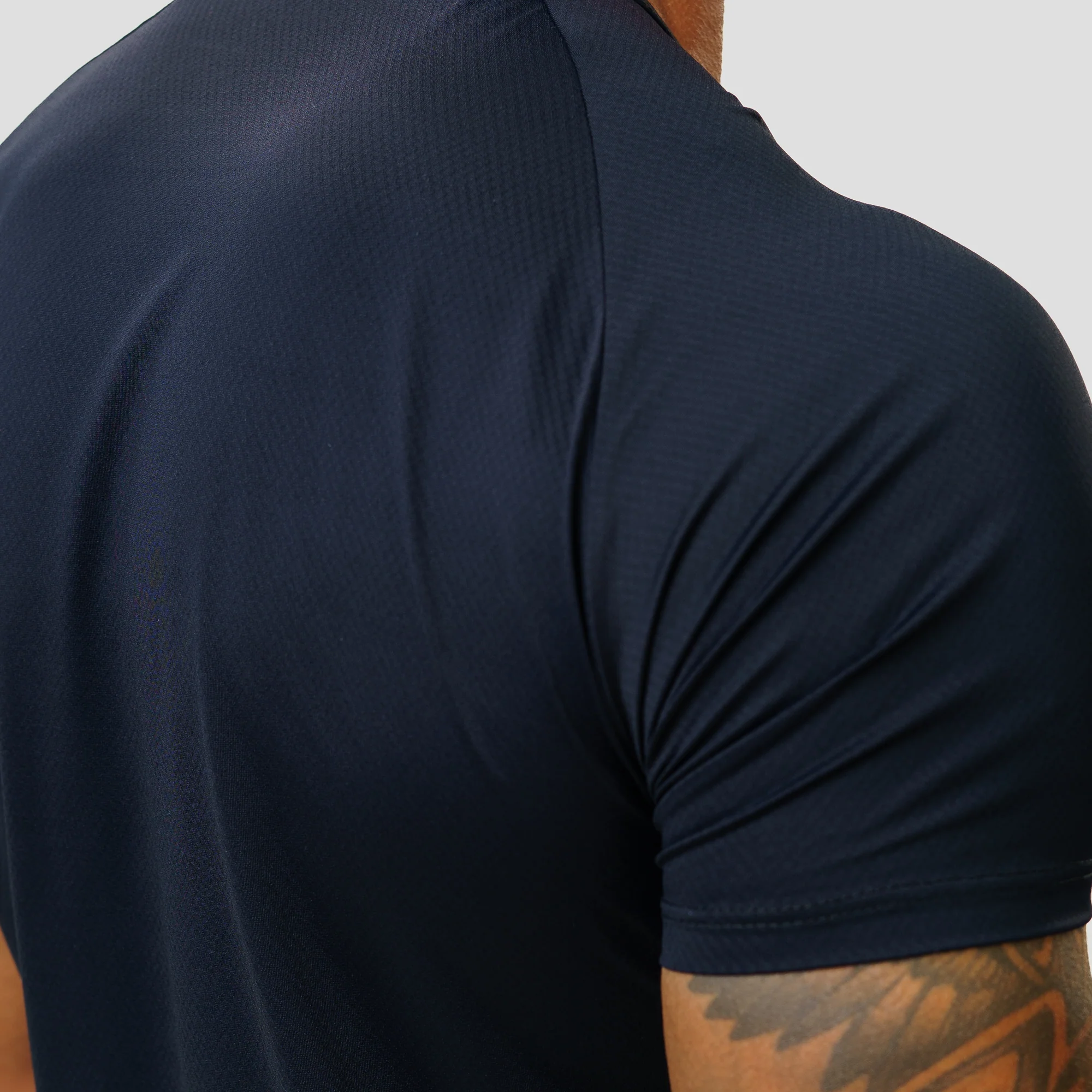 Camiseta Poliamida New Lupus Preto - Image 6